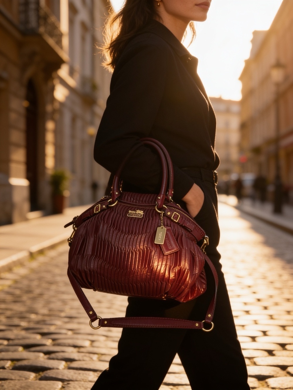 Coach Ashley Bordeaux burgundy Y2K Vintage,gold bar tag,charm,engraved branding